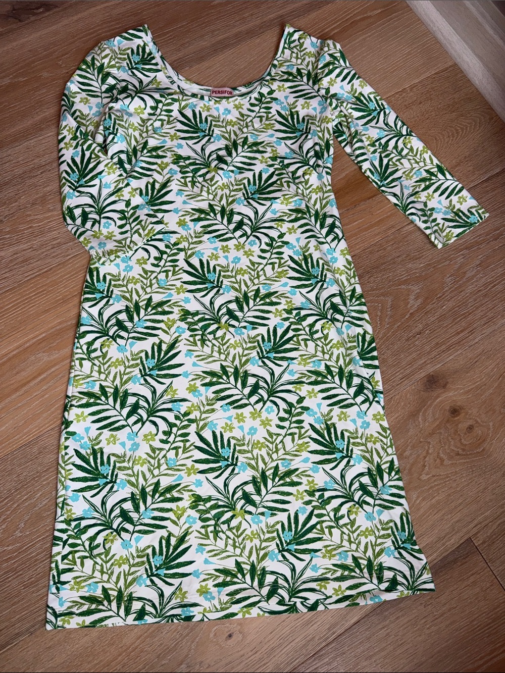 Persifor White Floral & Green Leaf Long Sleeve Dress